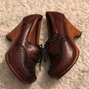 town and country clogs